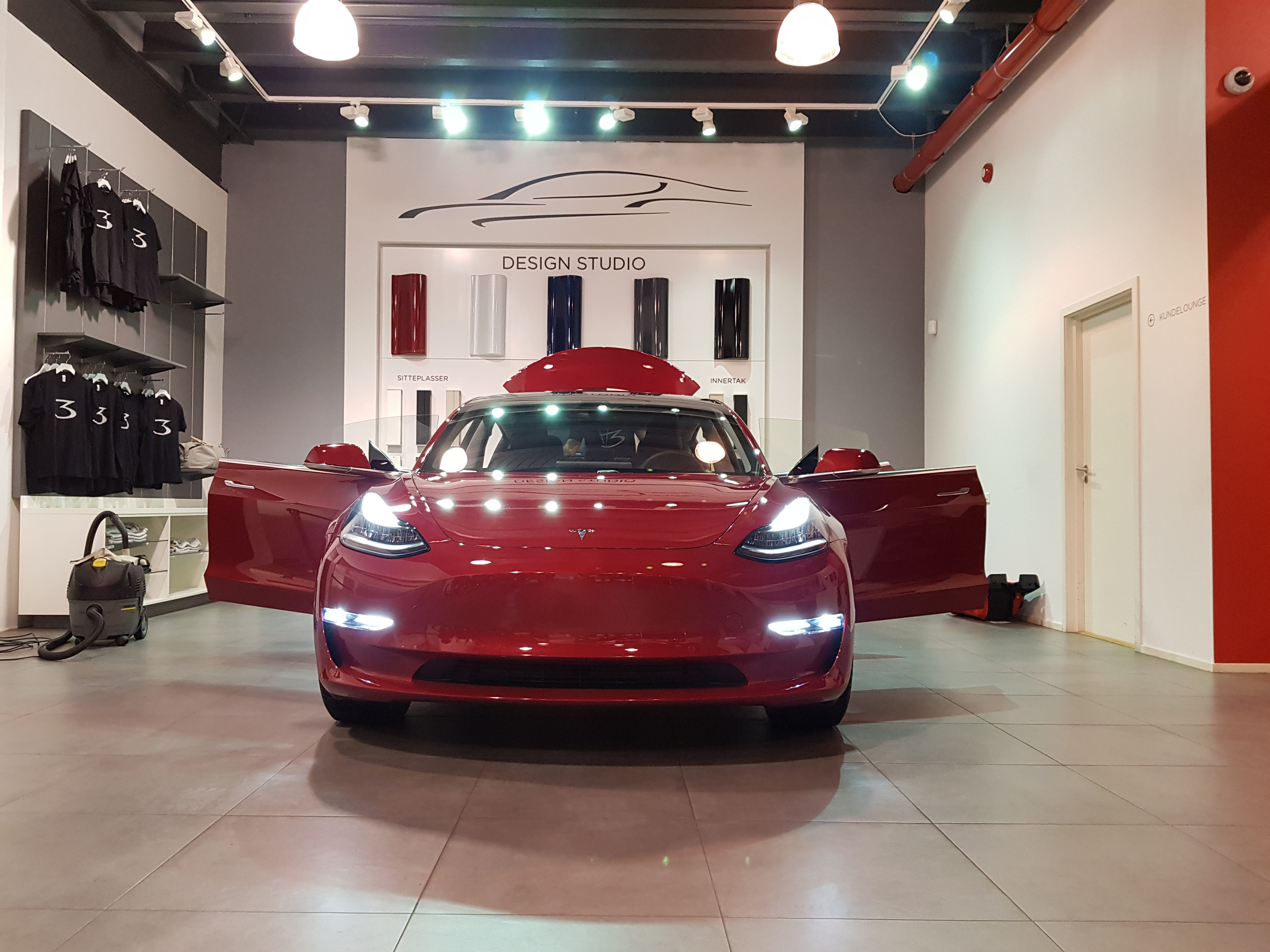 Bli kjent med Tesla Model 3 i Bergen - lukket visning!